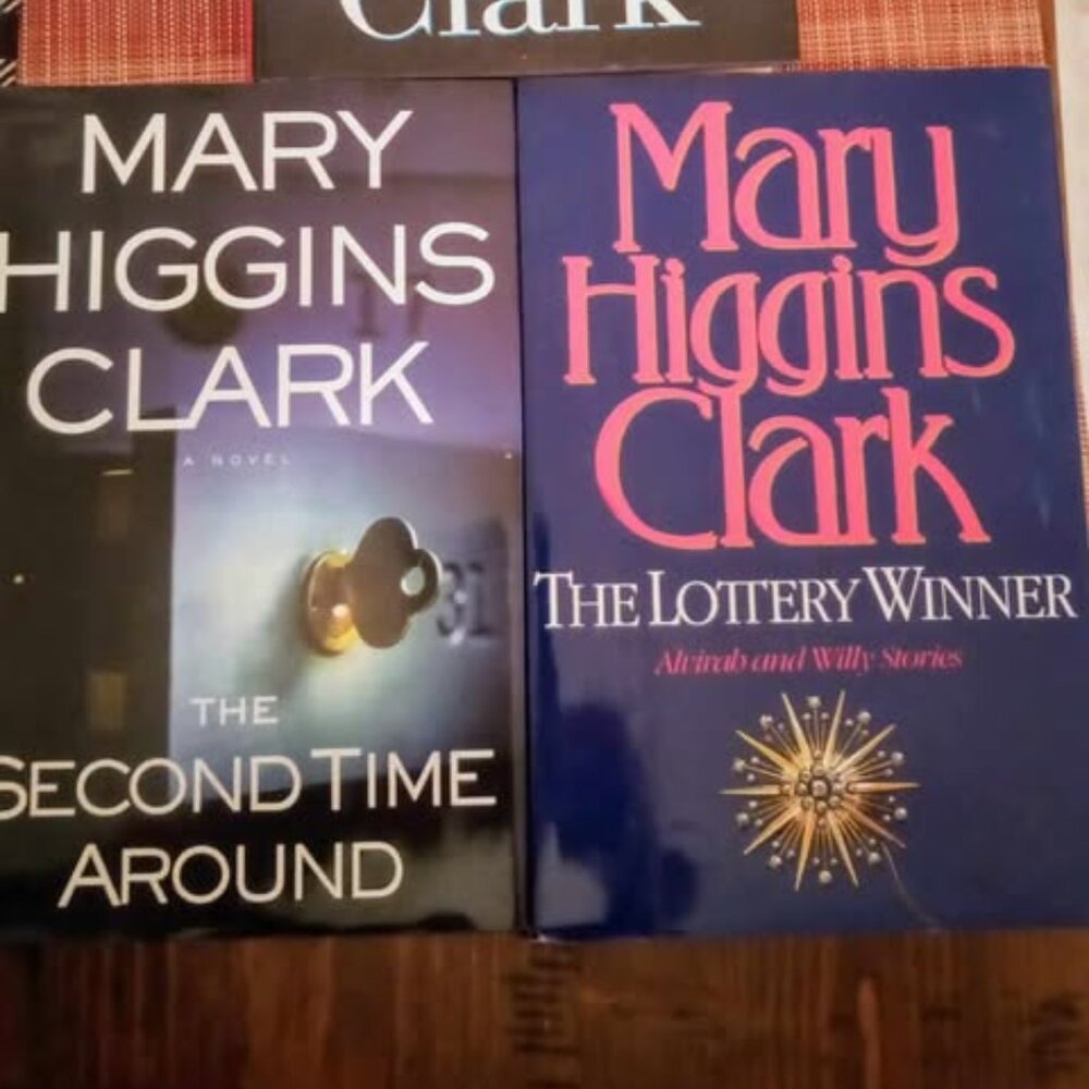 PRICE DROP!!3 Mary Higgins Clark Hardback books